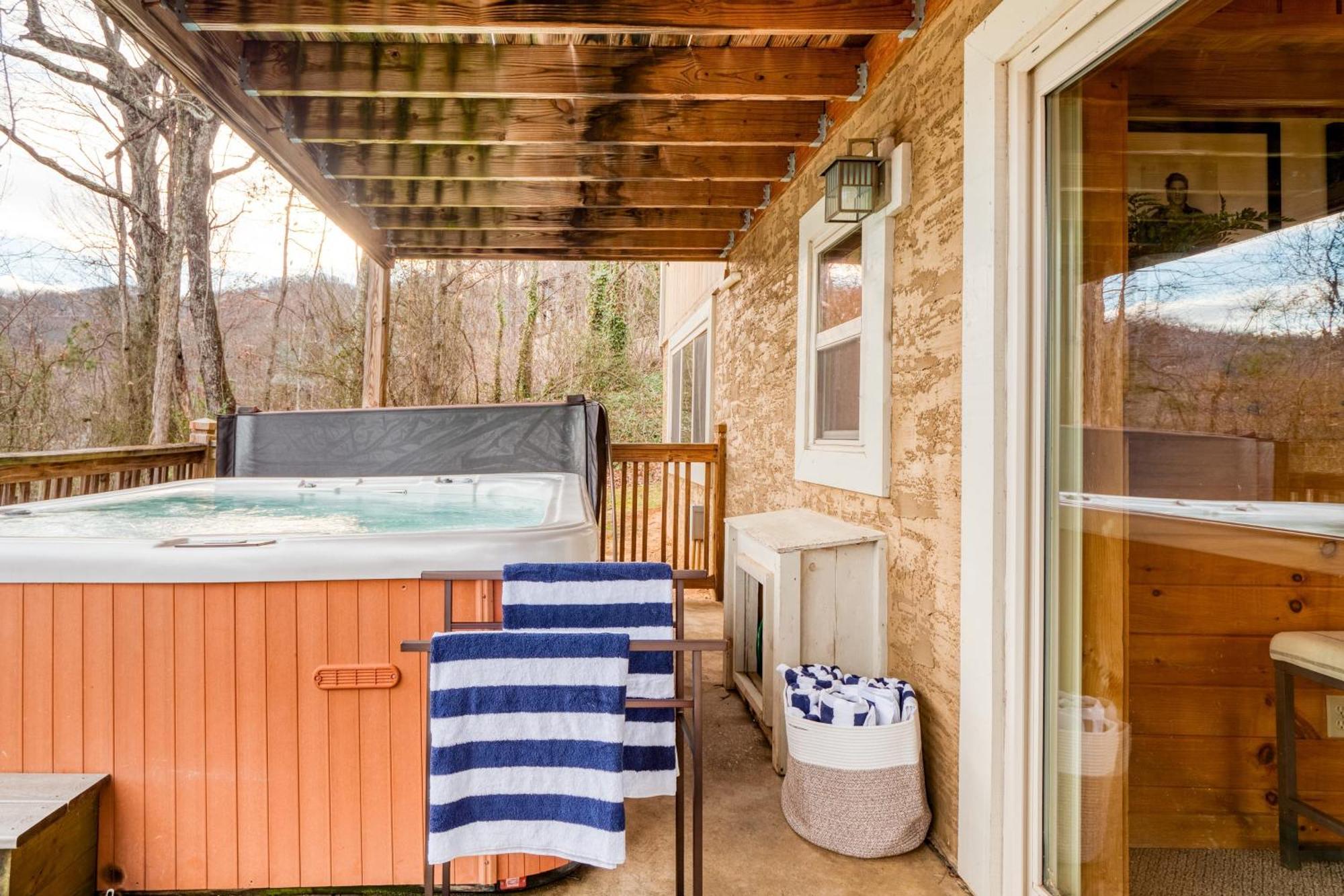 Chestnut By Avantstay Mountain Cabin W Treetop Views Hot Tub Game Room Gatlinburg Luaran gambar
