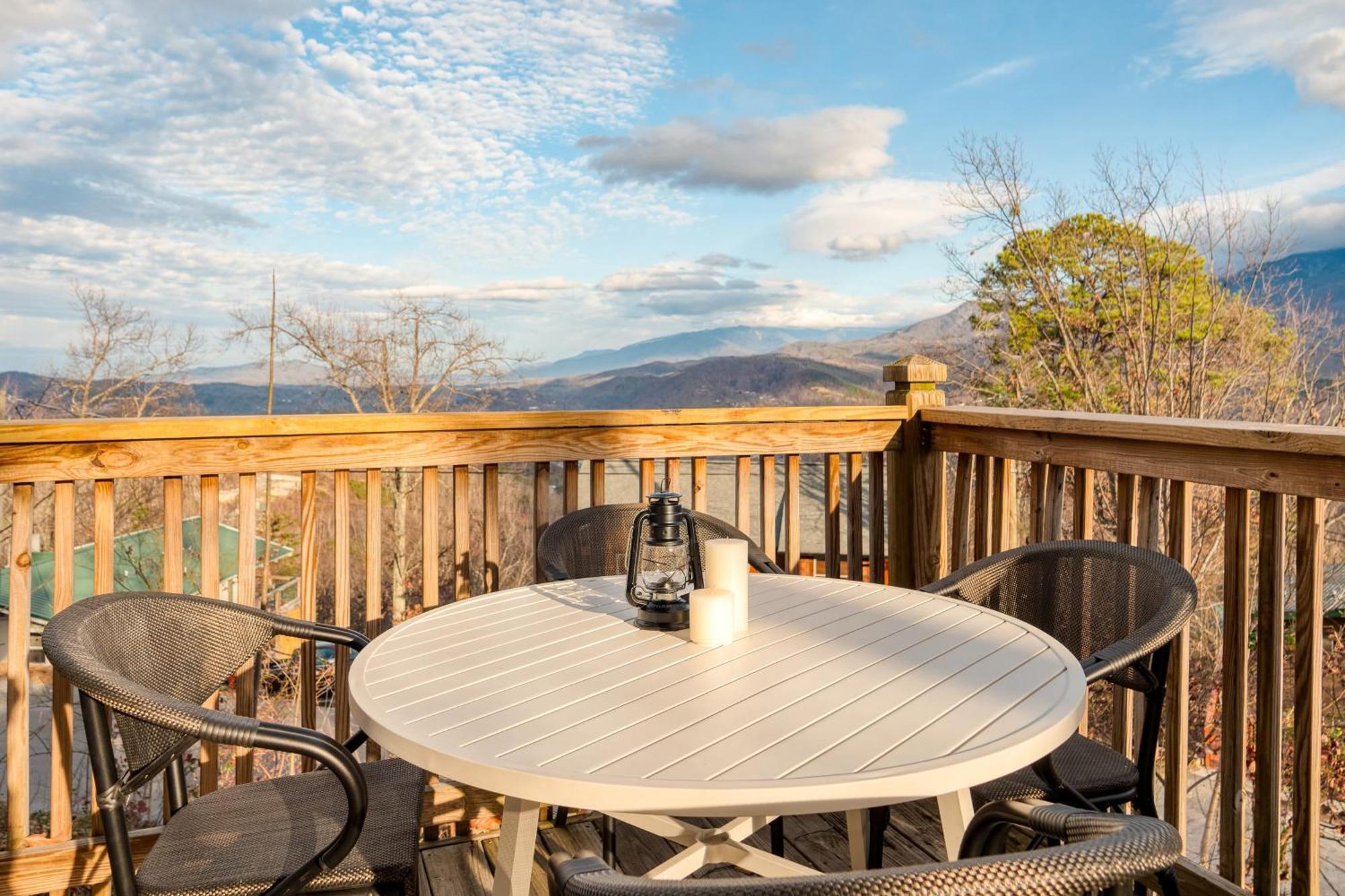 Chestnut By Avantstay Mountain Cabin W Treetop Views Hot Tub Game Room Gatlinburg Luaran gambar